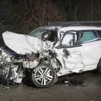 27881131-frontal-crash-b12-stammham-toter-oghg.jpg